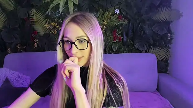 Horny Blond online show from 01.18.26