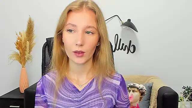 Snapshot of LolaWilsons chatting on 01.17.25 LolaWilsons online show from 01.17.25