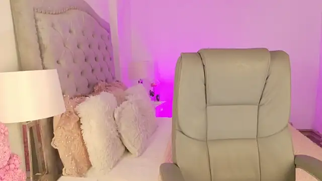 AshleyFerrer online show from 03.17.26