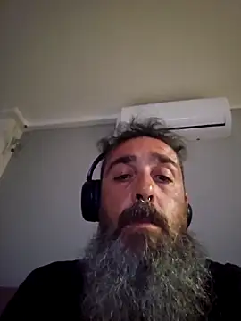 Snapshot of wCletuMEvanr chatting on 04.10.26 wCletuMEvanr online show from 04.10.26