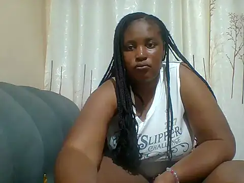 Snapshot of Beauty_beee chatting on 10.22.25 Beauty beee online show from 10.22.25