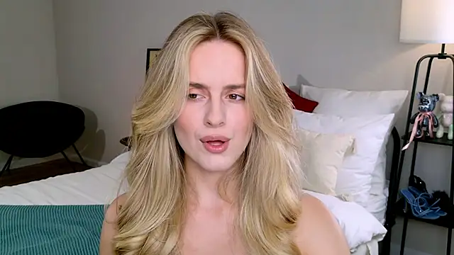 RozzitaBedberry online show from 10.05.25