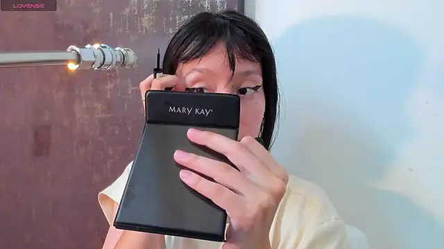 lizzy davis 1 online show from 09.27.25