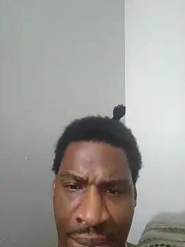 Snapshot of 007Giovani chatting on 02.12.26 007Giovani online show from 02.12.26