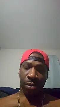 Snapshot of 007Giovani chatting on 02.15.26 007Giovani online show from 02.15.26