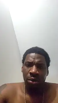 Snapshot of 007Giovani chatting on 02.16.26 007Giovani online show from 02.16.26