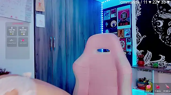 Snapshot of melissahowl chatting on 12.18.24 melissahowl online show from 12.18.24