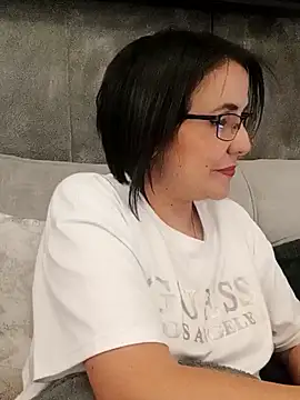 Snapshot of IsisBlake chatting on 01.18.25 IsisBlake online show from 01.18.25