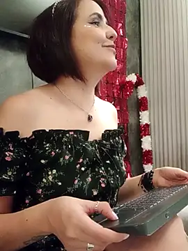 IsisBlake online show from 12.04.25