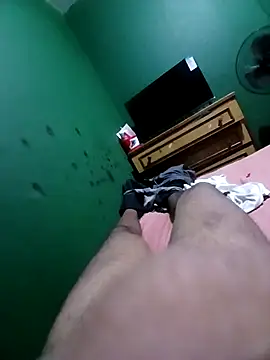 Snapshot of morenogts69 chatting on 10.02.25 morenogts69 online show from 10.02.25