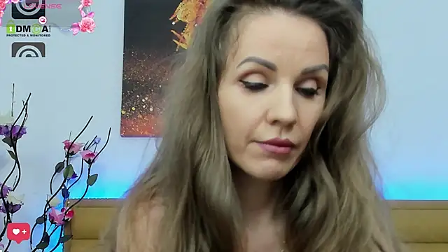 3lla Rose online show from 02.08.25