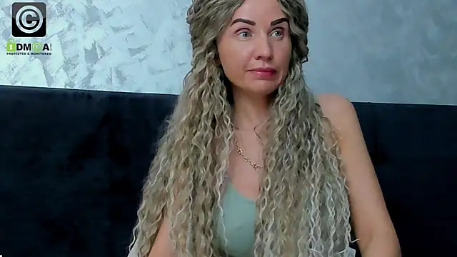 3lla Rose online show from 09.20.25