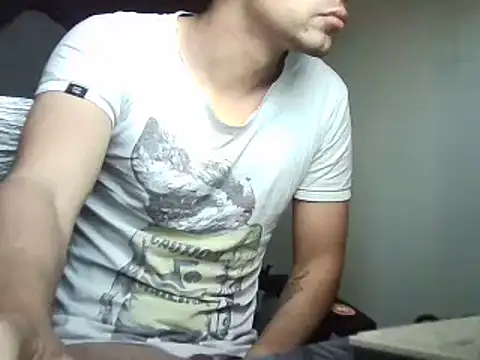 Snapshot of picachuchu chatting on 03.08.25 picachuchu online show from 03.08.25