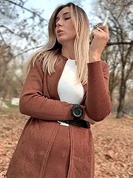 Crazy-Rosa online show from 10.28.25