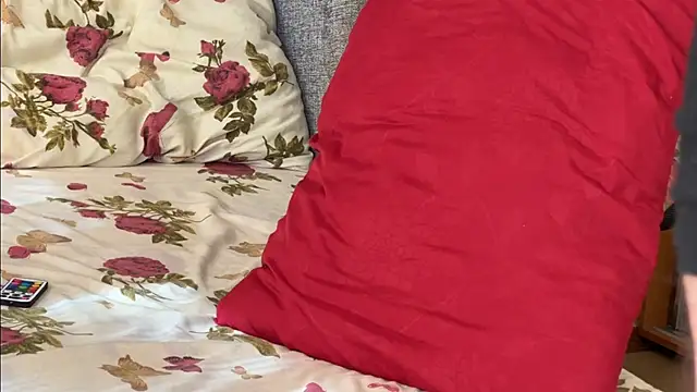 Stick Twlx online show from 09.15.25