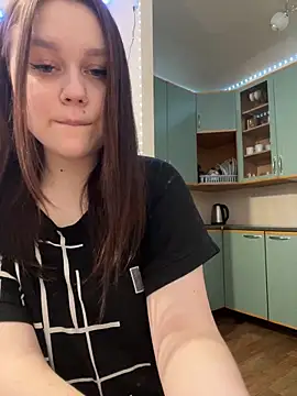 Marylallka5 online show from 01.30.25