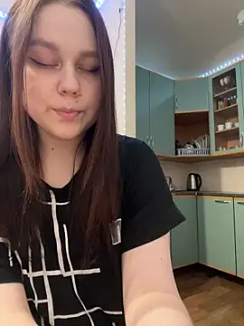 Marylallka5 online show from 02.17.25