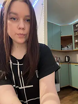 Marylallka5 online show from 02.24.25