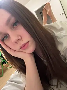 Marylallka5 online show from 10.24.25