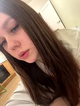 Marylallka5 online show from 10.29.25