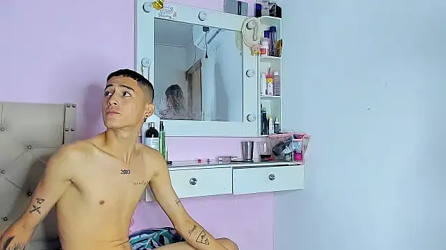 Sophie and andress online show from 01.08.25