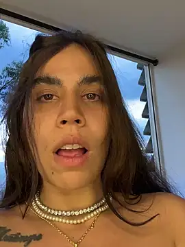 Snapshot of Cuteandhornyy chatting on 03.10.25 Cuteandhornyy online show from 03.10.25