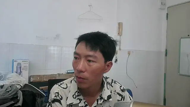 Snapshot of xhqds chatting on 04.21.26 xhqds online show from 04.21.26