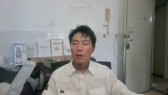 Snapshot of xhqds chatting on 06.02.26 xhqds online show from 06.02.26