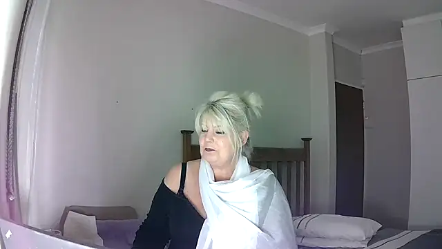 Miahotmilf online show from 12.29.24