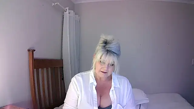 Miahotmilf online show from 01.25.25