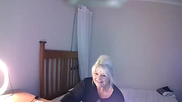 Miahotmilf online show from 02.08.25