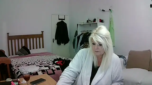 Miahotmilf online show from 04.26.26