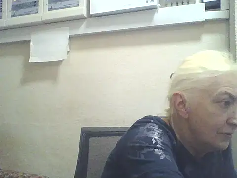 Snapshot of Meri798 chatting on 10.03.25 Meri798 online show from 10.03.25