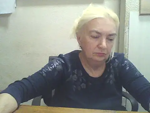 Snapshot of Meri798 chatting on 10.13.25 Meri798 online show from 10.13.25