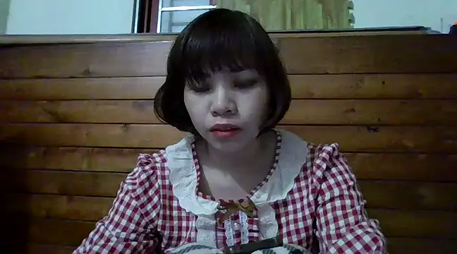 Snapshot of Angela-Eira chatting on 02.05.25 Angela-Eira online show from 02.05.25