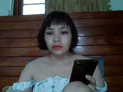 Snapshot of Angela-Eira chatting on 02.22.25 Angela-Eira online show from 02.22.25
