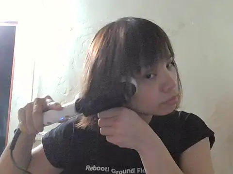 Snapshot of Angela-Eira chatting on 09.24.25 Angela-Eira online show from 09.24.25