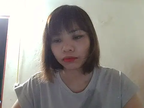 Snapshot of Angela-Eira chatting on 10.05.25 Angela-Eira online show from 10.05.25