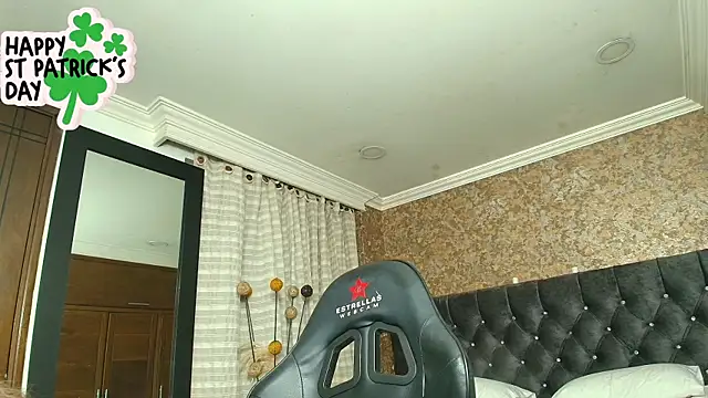 stella xue online show from 03.17.25