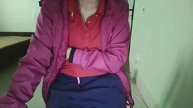 Luxcute286 online show from 10.24.25