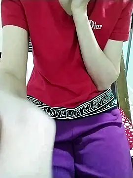 Luxcute286 online show from 10.28.25