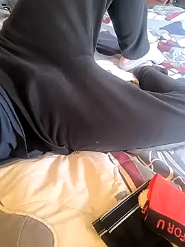 Snapshot of Naked_Ben chatting on 01.04.25 Naked Ben online show from 01.04.25