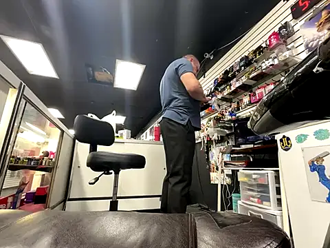 Snapshot of RawRyder8 chatting on 11.19.25 RawRyder8 online show from 11.19.25