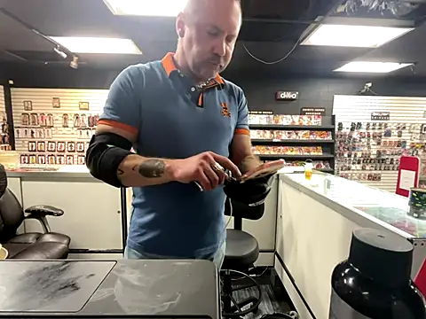 Snapshot of RawRyder8 chatting on 11.26.25 RawRyder8 online show from 11.26.25