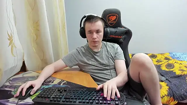 iliaskrislove online show from 10.31.25