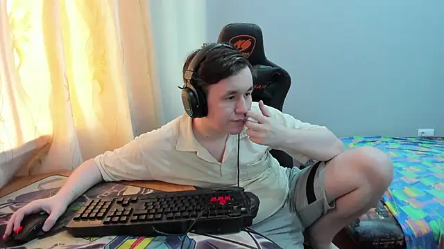 Snapshot of iliaskrislove chatting on 07.14.26 iliaskrislove online show from 07.14.26