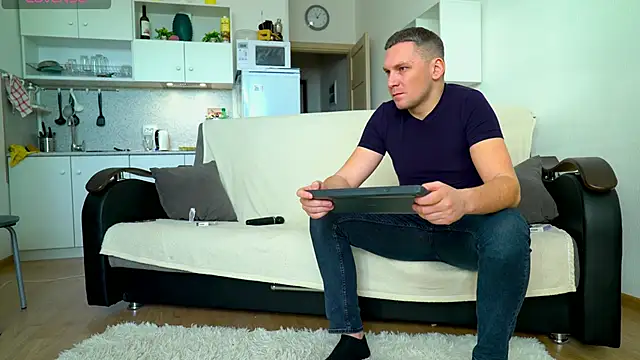 littlesweettifany online show from 12.04.24