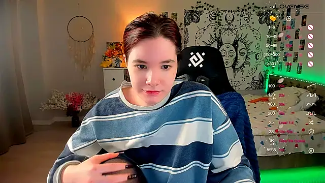 Snapshot of callmekatesmith chatting on 12.14.24 callmekatesmith online show from 12.14.24