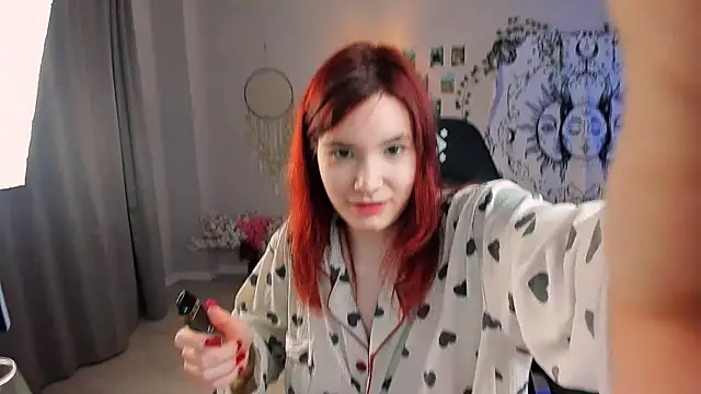 Snapshot of callmekatesmith chatting on 01.28.25 callmekatesmith online show from 01.28.25