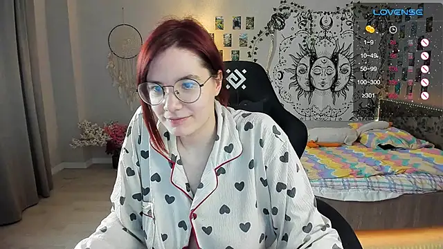 Snapshot of callmekatesmith chatting on 02.02.25 callmekatesmith online show from 02.02.25